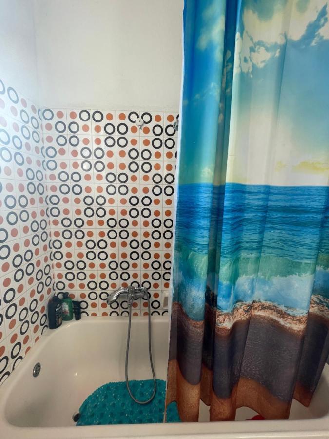 Spacious Apartment With Balconies, Ac, King Bed, Near Dt And Transports Atene Esterno foto