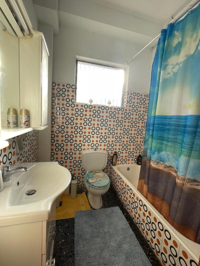 Spacious Apartment With Balconies, Ac, King Bed, Near Dt And Transports Atene Esterno foto